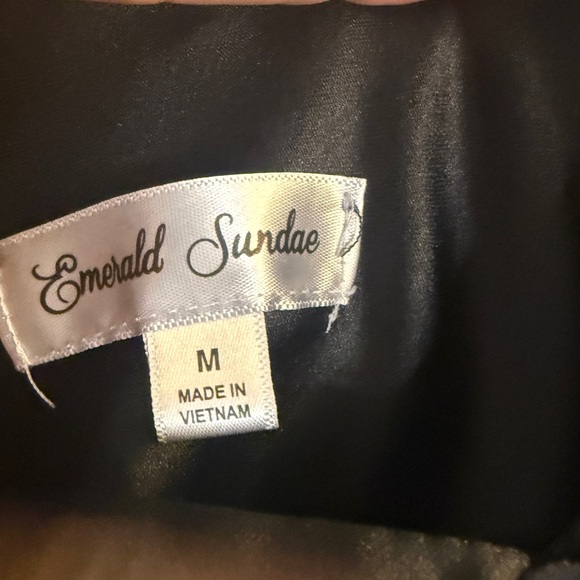 Emerald Sundae Classic Black Dress - Picture 3 of 3